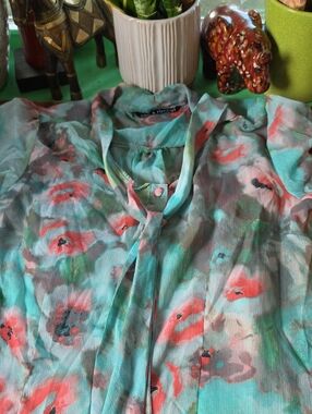 Zac & Rachel Mint Coral short sleeve blouse